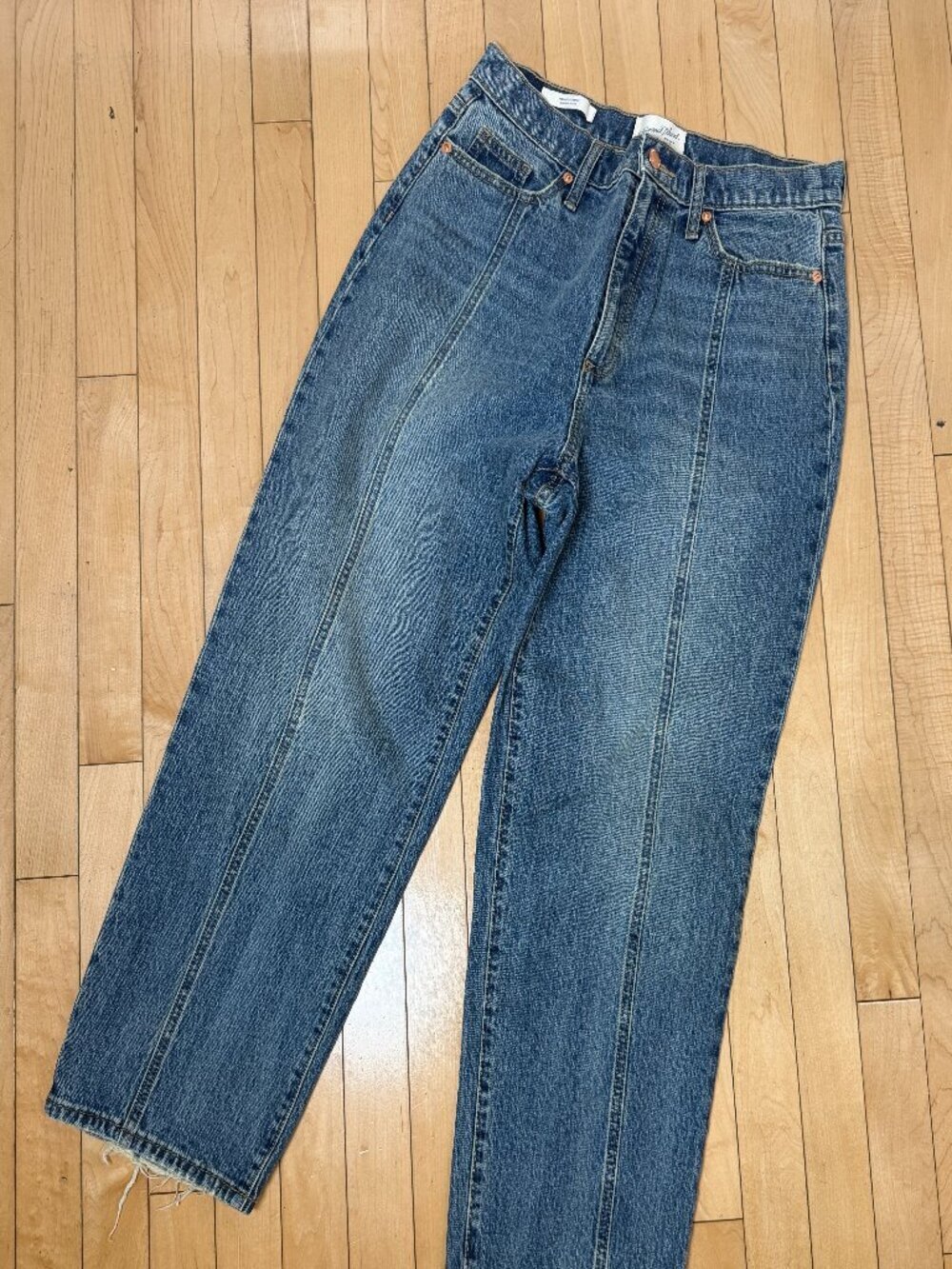 Universal Thread Vintage Straight Acid Wash Front Seam Size 6 / 28 Denim Jeans